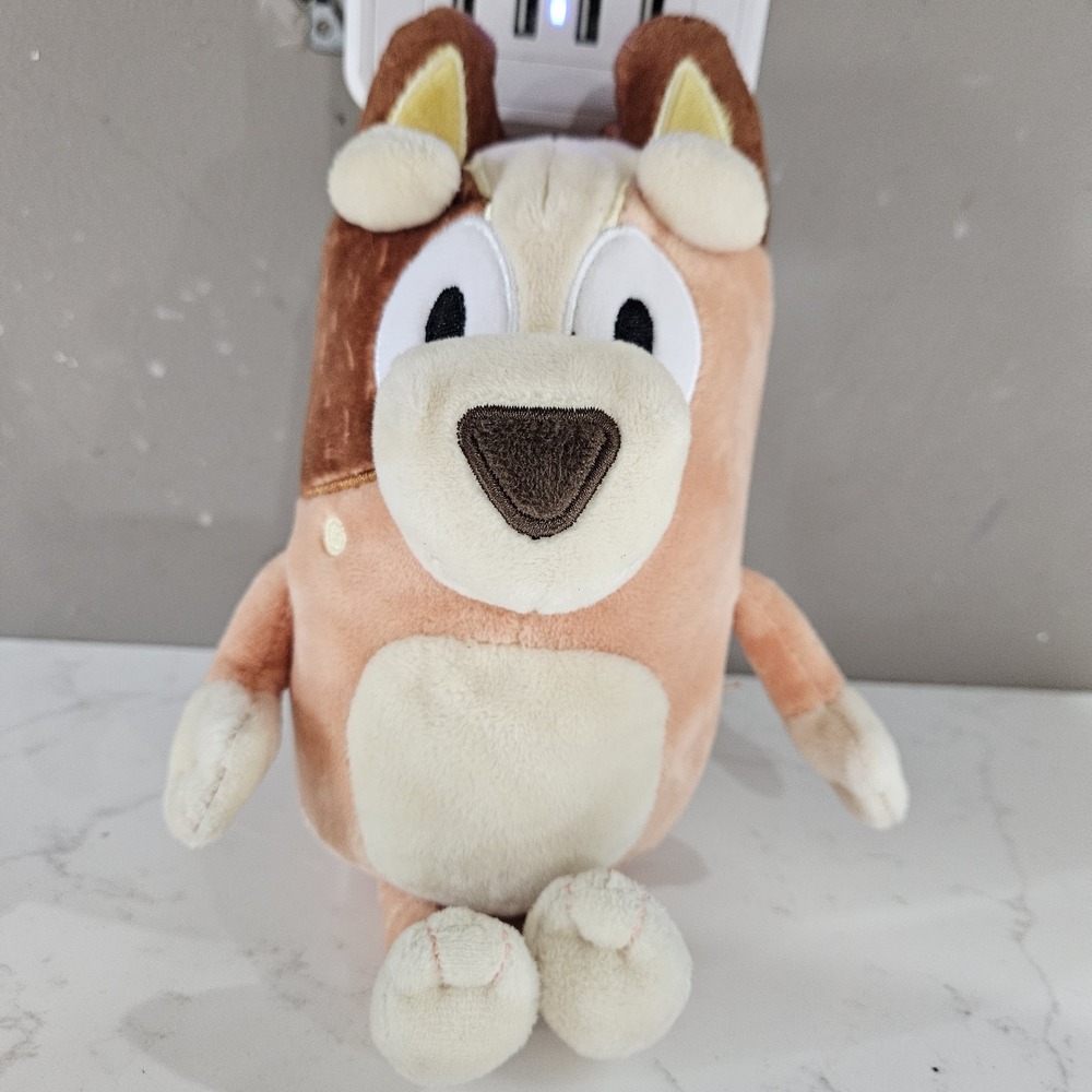 Moose Toys Bluey Plush Stuffed Animal Small 2018 Brown Beige Dog